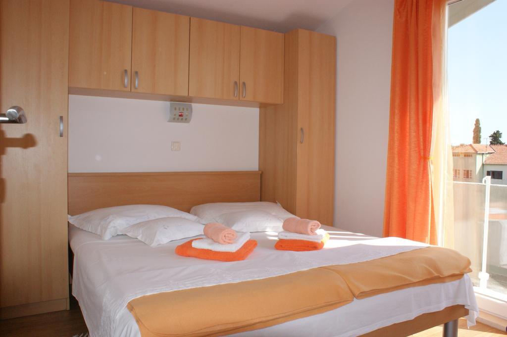 Apartments Rajcic Kastela Oda fotoğraf